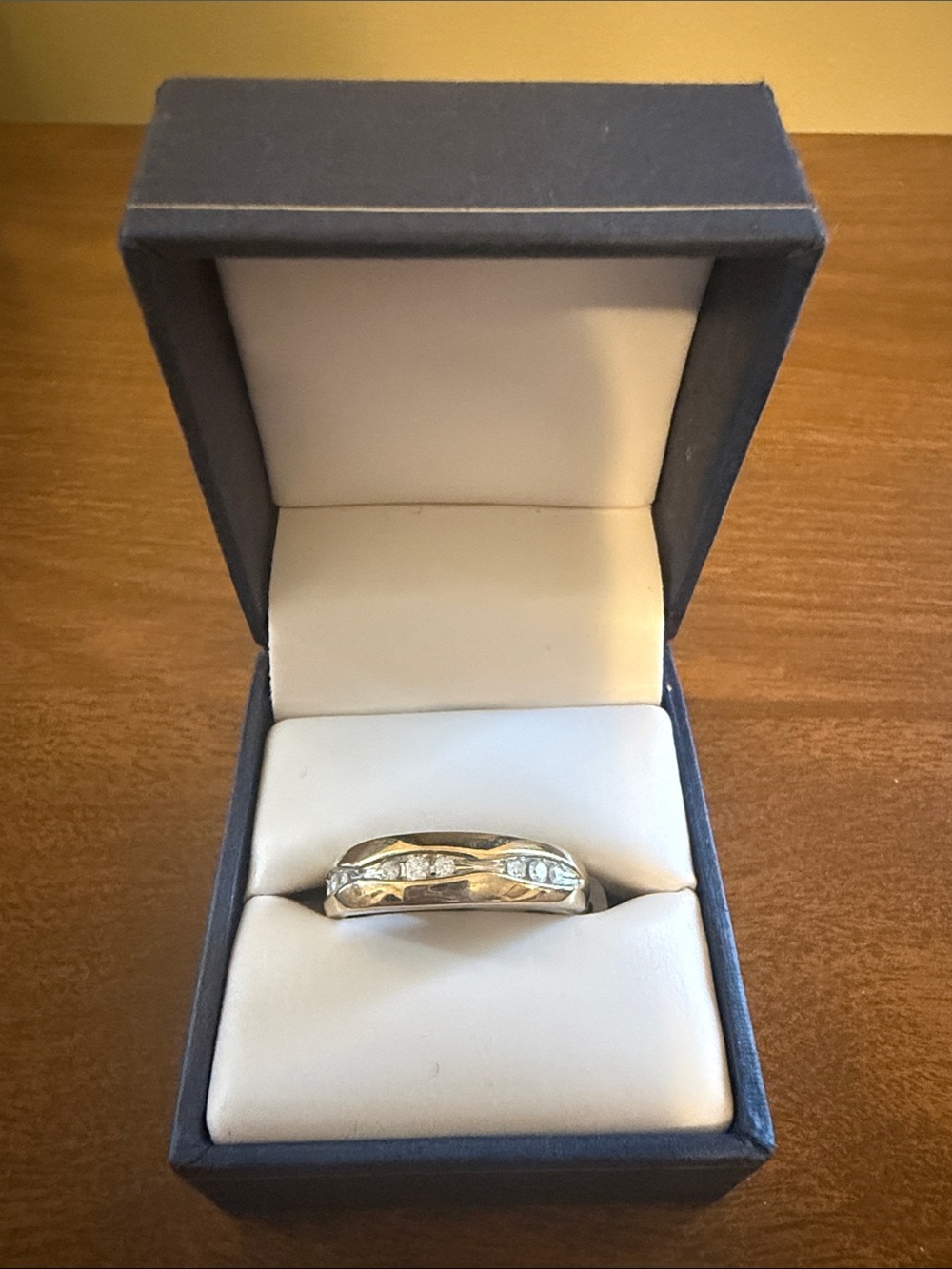 NWT Men’s 10K .20CTW Yellow Good Band Size 10